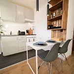 White - - Balcony - Fair - Kitchen דירה ניאוס
