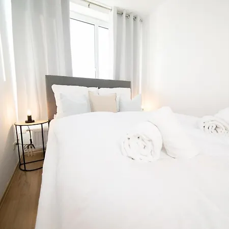 White - - Balcony - Fair - Kitchen شقة