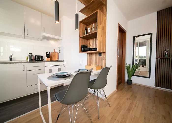 White - - Balcony - Fair - Kitchen 노이스