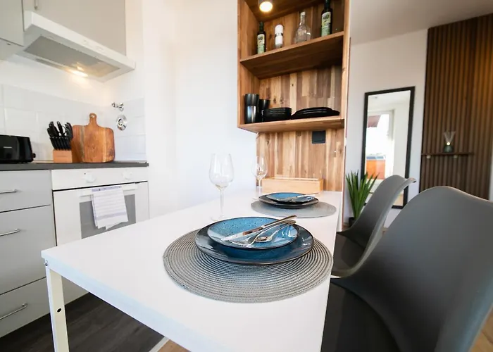 아파트 White - - Balcony - Fair - Kitchen 노이스