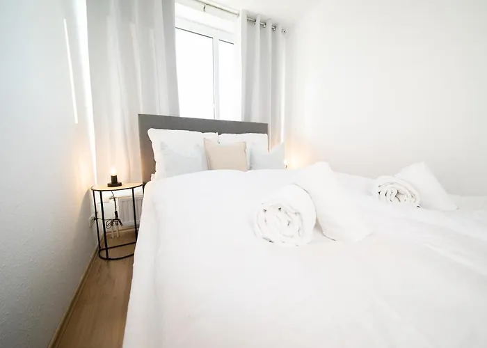 White - - Balcony - Fair - Kitchen 아파트