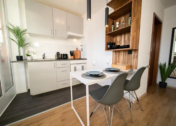 White - - Balcony - Fair - Kitchen 아파트 노이스